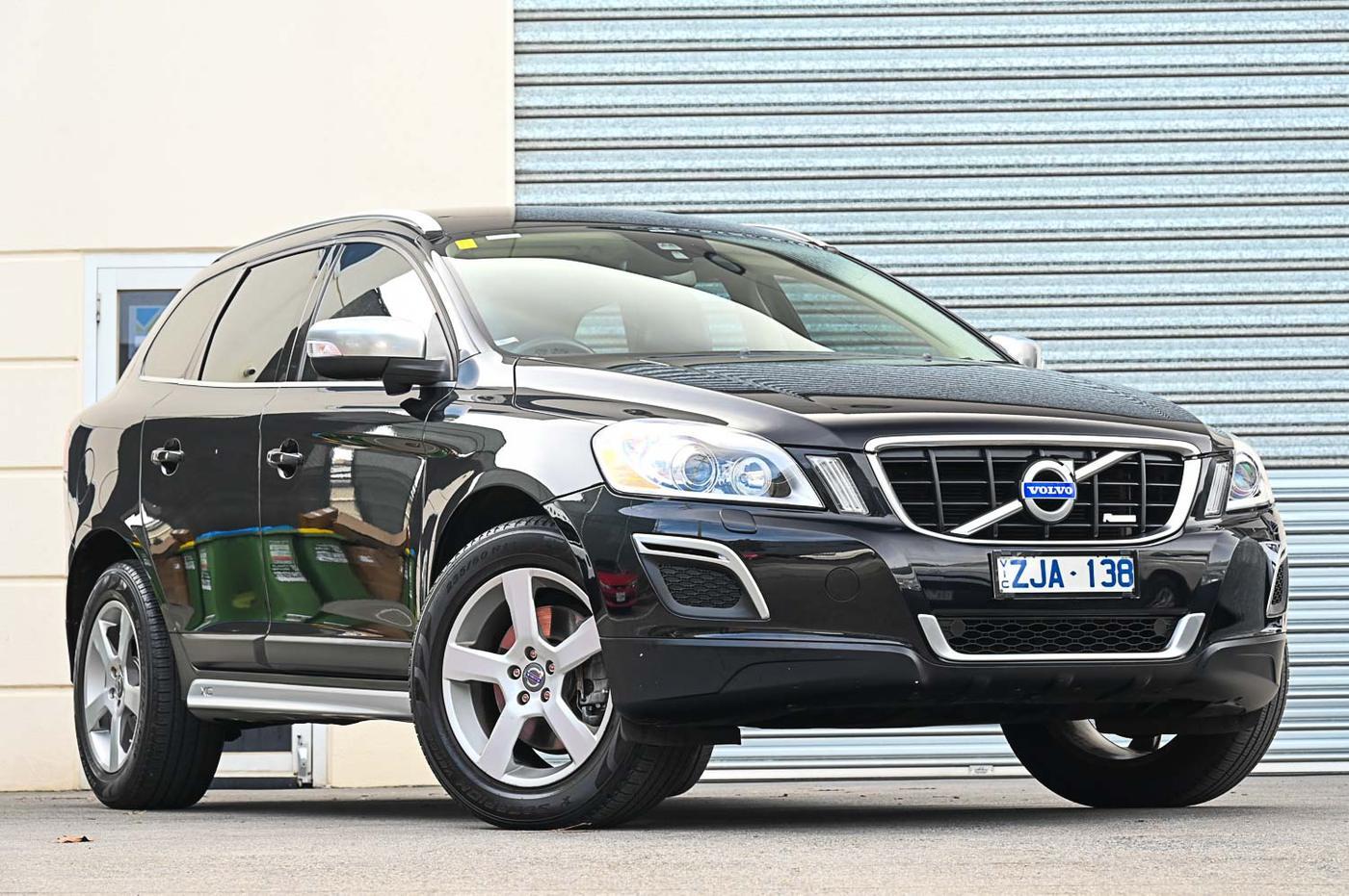 Volvo XC60 D5 AWD in black — front three-quarter view at the Ripper Cars showroom in Springvale